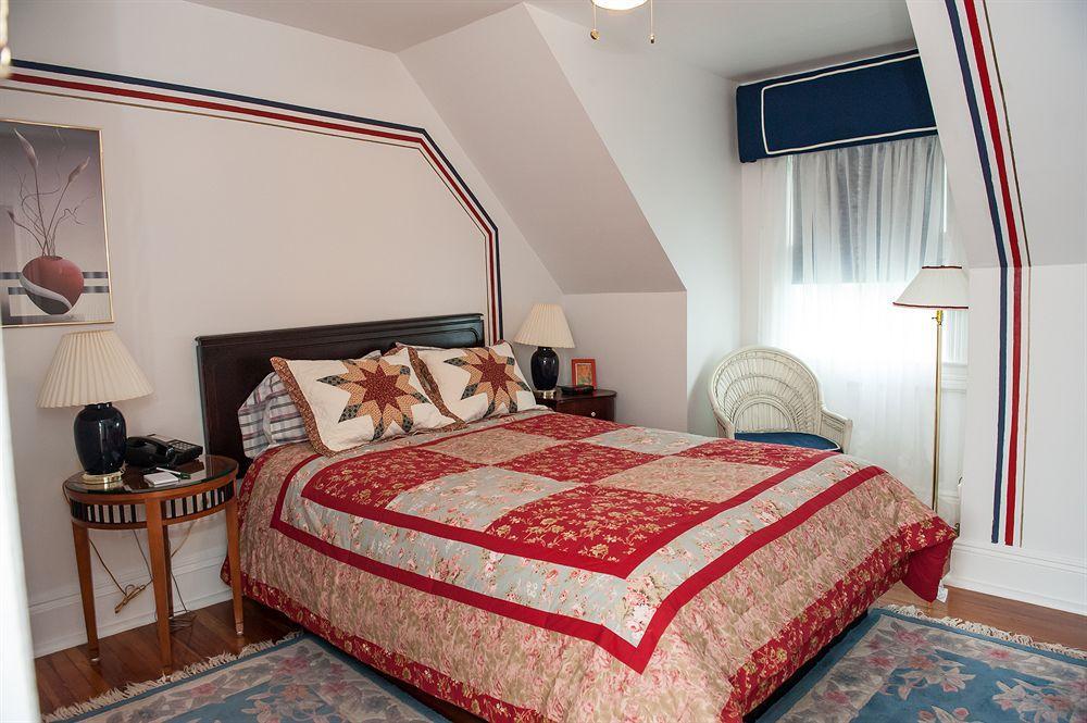 Cedars & Beeches Bed & Breakfast Long Branch Exteriör bild